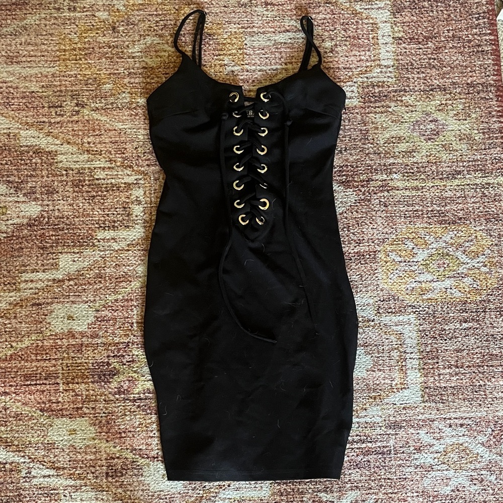 Elegant Black Body Con Lace-Up Dress